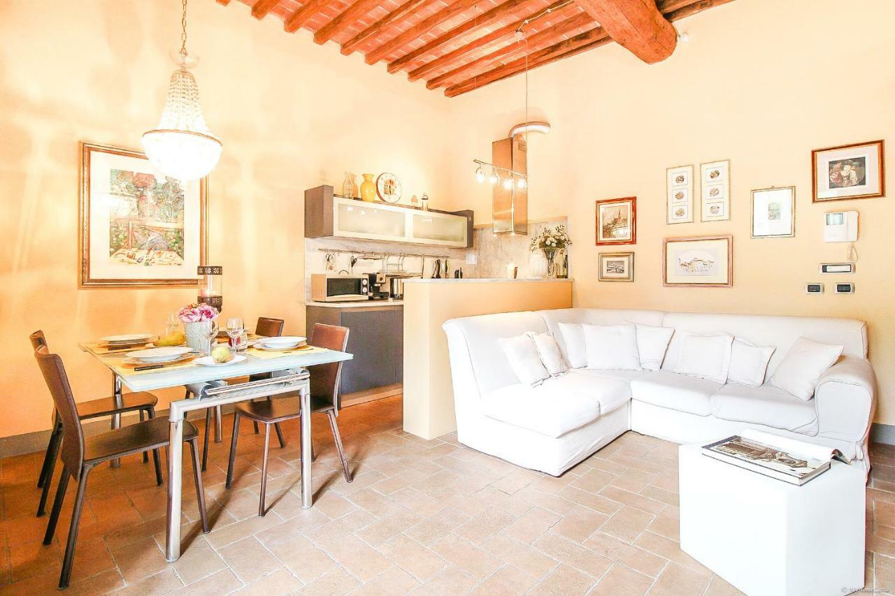 Apartment Guinigi With Private Courtyard Лукка Экстерьер фото