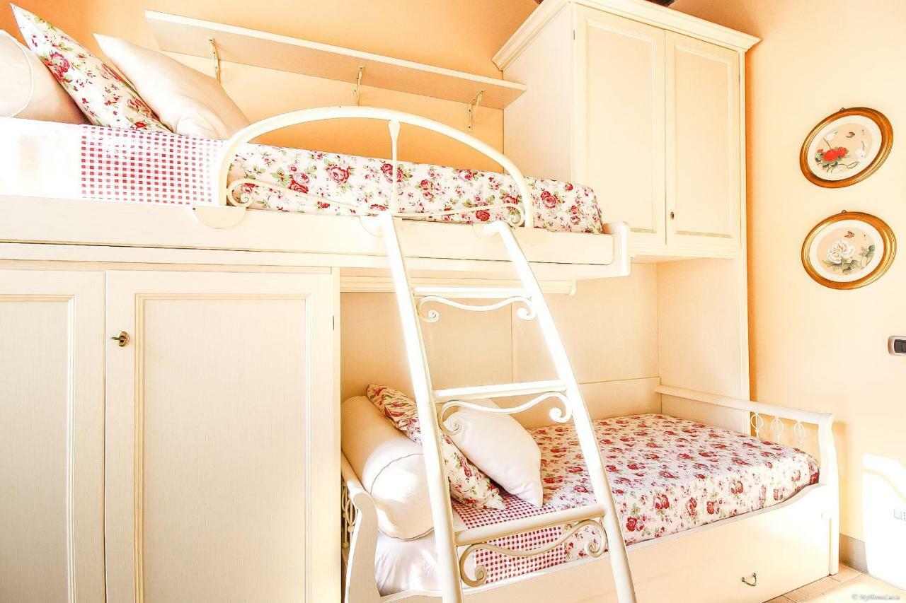 Apartment Guinigi With Private Courtyard Лукка Экстерьер фото