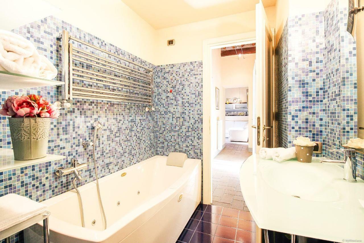 Apartment Guinigi With Private Courtyard Лукка Экстерьер фото